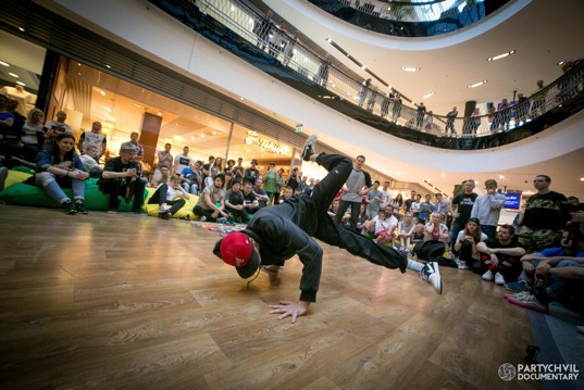 BBOY KEIN | © PARTYCHVIL